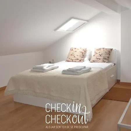 Appartement Checkincheckout Flat With Pool