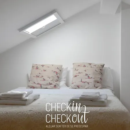 アパート Checkincheckout Flat With Pool ヴィラモウラ